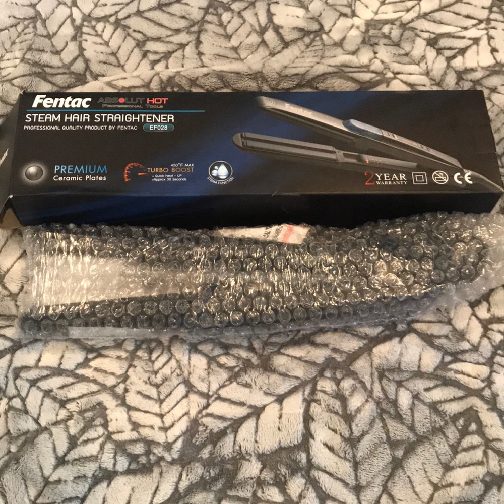 NEW 💜 Fentac  flat iron